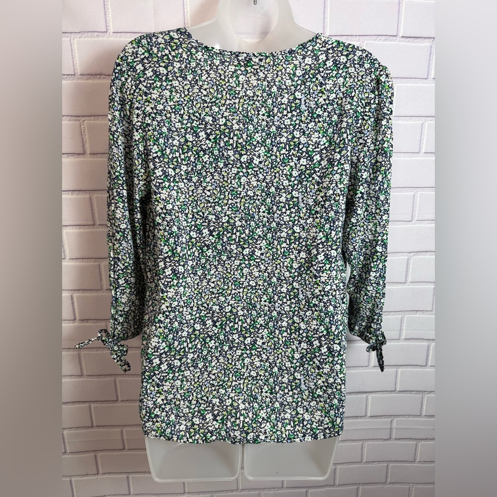 Cynthia Rowley Green Floral V-Neck Blouse - Picture 7 of 13